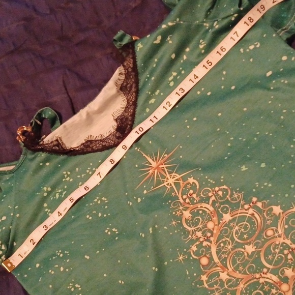 💙🏍Green Christmas Tree Women's Top With Pickaboo Sleeves - Picture 12 of 13